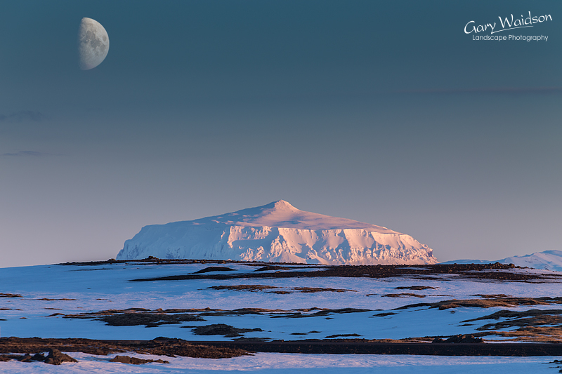 Icelandic-Moonrise - Photo Expeditions - © Gary Waidson - All Rights Reserved